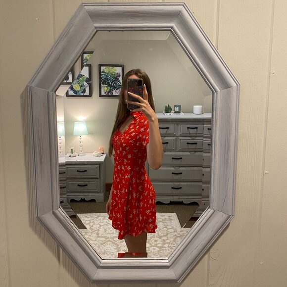 Forever 21 Dresses & Skirts - Red Floral Dress